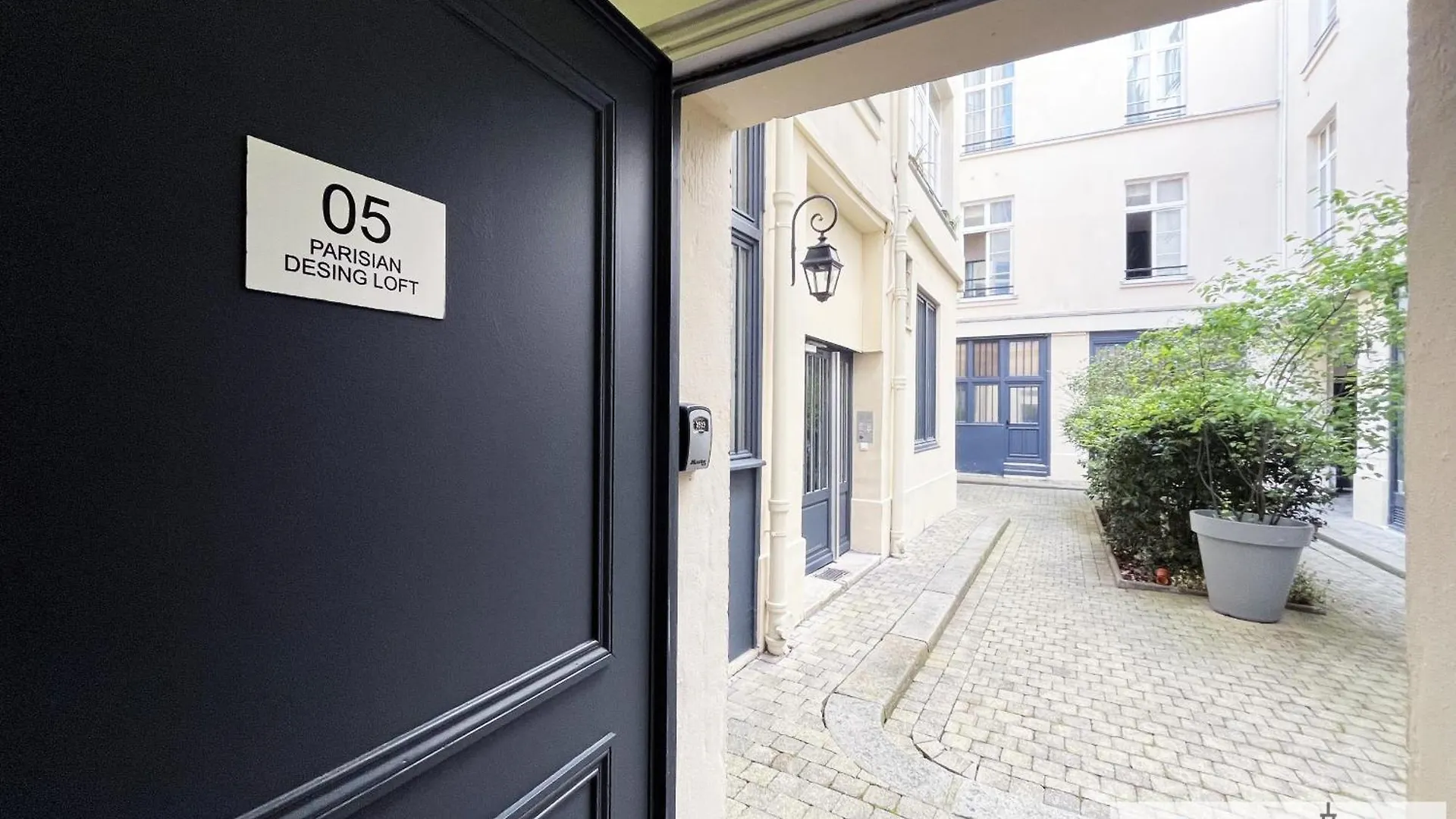 05 - Parisian Design Loft