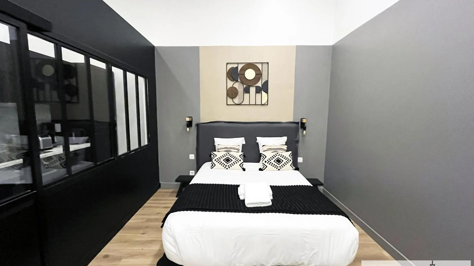 05 - Parisian Design Loft *